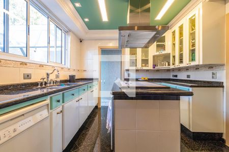 Casa de condomínio à venda com 806m², 4 quartos e 6 vagasCozinha