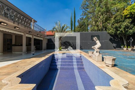 Casa de condomínio à venda com 806m², 4 quartos e 6 vagasÁrea Externa