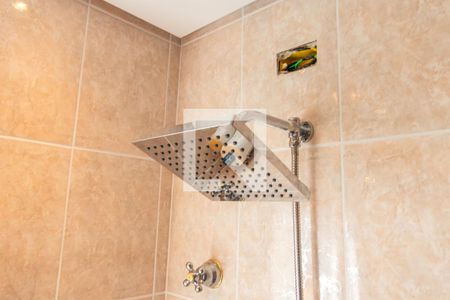 Casa de condomínio à venda com 806m², 4 quartos e 6 vagasBanheiro da Suíte 4