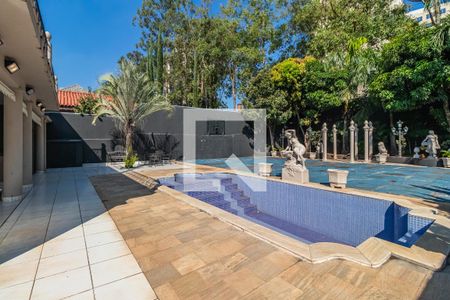 Casa de condomínio à venda com 806m², 4 quartos e 6 vagasÁrea Externa