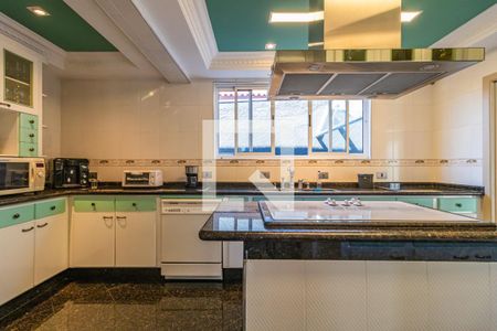 Casa de condomínio à venda com 806m², 4 quartos e 6 vagasCozinha