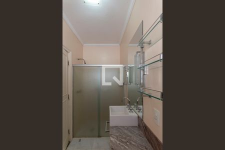 Casa à venda com 317m², 4 quartos e 4 vagas Casa à venda com 317m², 4 quartos e 4 vagasBanheiro da Suíte 2