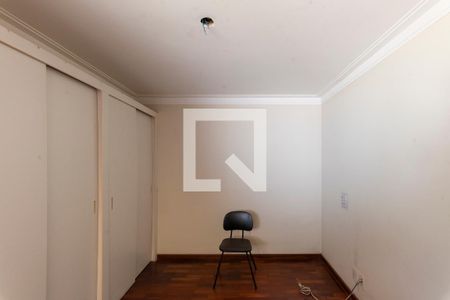 Casa à venda com 317m², 4 quartos e 4 vagas Casa à venda com 317m², 4 quartos e 4 vagasEscritório 2