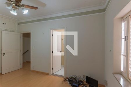 Casa à venda com 317m², 4 quartos e 4 vagas Casa à venda com 317m², 4 quartos e 4 vagasSuíte 2