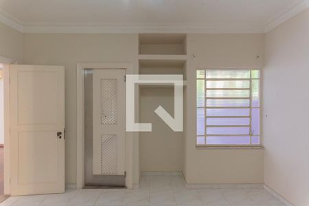 Casa à venda com 317m², 4 quartos e 4 vagas Casa à venda com 317m², 4 quartos e 4 vagasCopa