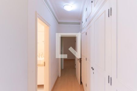 Casa à venda com 317m², 4 quartos e 4 vagas Casa à venda com 317m², 4 quartos e 4 vagasSuíte 1