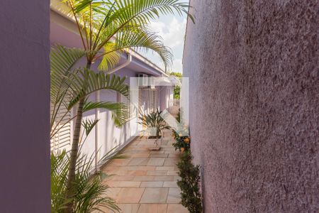 Casa à venda com 317m², 4 quartos e 4 vagas Casa à venda com 317m², 4 quartos e 4 vagasQuintal