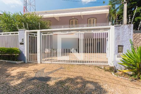 Casa à venda com 317m², 4 quartos e 4 vagas Casa à venda com 317m², 4 quartos e 4 vagasFachada