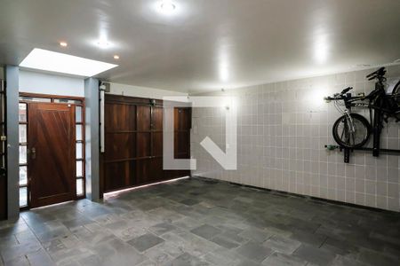 Casa à venda com 360m², 4 quartos e 3 vagasGaragem