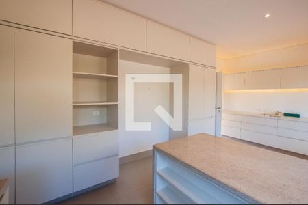 Casa à venda com 451m², 5 quartos e 6 vagas Casa à venda com 451m², 5 quartos e 6 vagasCozinha