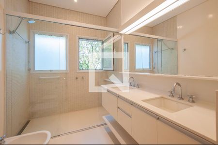 Casa à venda com 451m², 5 quartos e 6 vagas Casa à venda com 451m², 5 quartos e 6 vagasBanheiro do Quarto 3