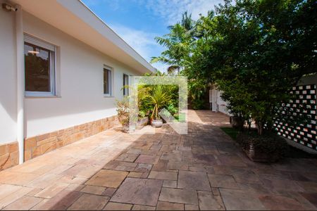 Casa à venda com 451m², 5 quartos e 6 vagas Casa à venda com 451m², 5 quartos e 6 vagasJardim