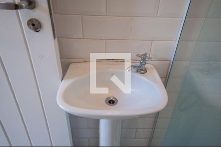 Casa à venda com 451m², 5 quartos e 6 vagas Casa à venda com 451m², 5 quartos e 6 vagasBanheiro de serviço