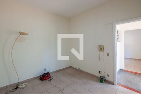 Casa à venda com 451m², 5 quartos e 6 vagas Casa à venda com 451m², 5 quartos e 6 vagasQuarto de Serviço 2