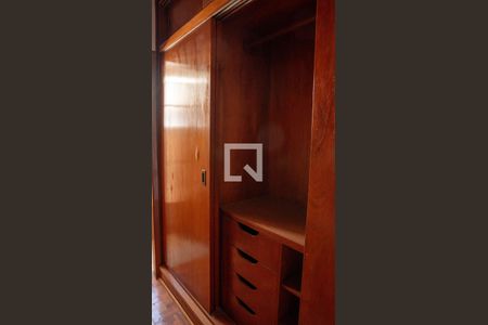 Apartamento para alugar com 154m², 4 quartos e 1 vagaCloset