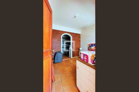 Casa à venda com 484m², 4 quartos e 5 vagas Casa à venda com 484m², 4 quartos e 5 vagasDespensa