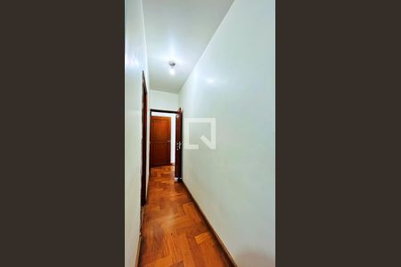 Casa à venda com 484m², 4 quartos e 5 vagas Casa à venda com 484m², 4 quartos e 5 vagasSuíte 2