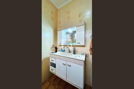 Casa à venda com 484m², 4 quartos e 5 vagas Casa à venda com 484m², 4 quartos e 5 vagasBanheiro 1