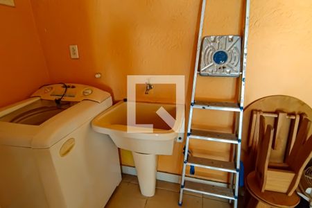 Casa à venda com 160m², 4 quartos e 1 vaga Casa à venda com 160m², 4 quartos e 1 vagaEdícula
