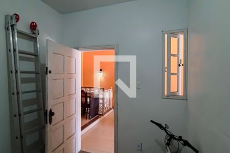 Casa à venda com 160m², 4 quartos e 1 vaga Casa à venda com 160m², 4 quartos e 1 vagaEdícula