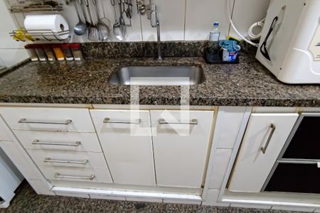Casa à venda com 160m², 4 quartos e 1 vaga Casa à venda com 160m², 4 quartos e 1 vagaCozinha
