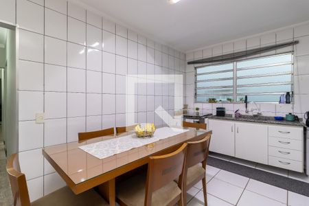 Casa à venda com 270m², 6 quartos e 4 vagasCozinha