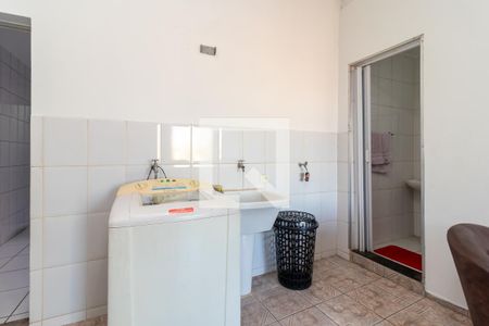 Casa à venda com 270m², 6 quartos e 4 vagasÁrea de Serviço 1