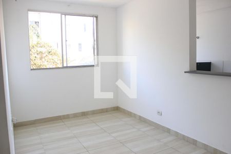 Sala de apartamento para alugar com 2 quartos, 45m² em Água Chata, Guarulhos