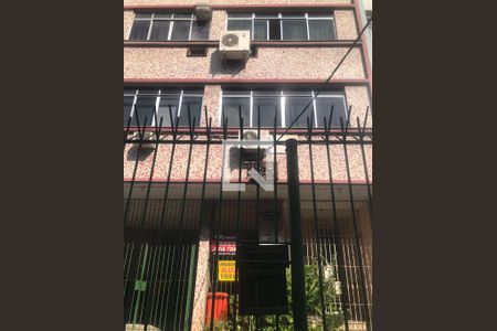 Apartamento à venda com 45m², 1 quarto e 1 vaga Apartamento à venda com 45m², 1 quarto e 1 vagaFachada do Prédio