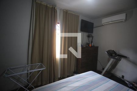 Casa à venda com 212m², 3 quartos e 4 vagasSuite