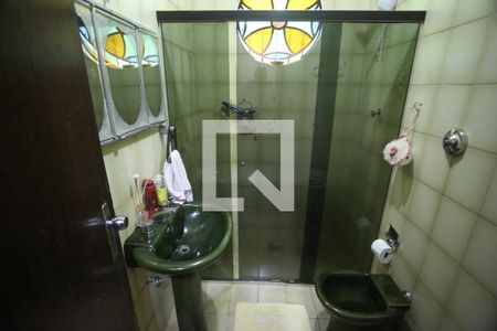 Casa à venda com 212m², 3 quartos e 4 vagasBanheiro