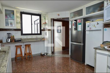 Apartamento à venda com 500m², 4 quartos e 2 vagas Apartamento à venda com 500m², 4 quartos e 2 vagasCozinha