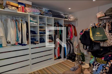 Apartamento à venda com 500m², 4 quartos e 2 vagas Apartamento à venda com 500m², 4 quartos e 2 vagasQuarto