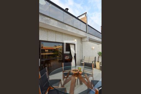 Apartamento à venda com 500m², 4 quartos e 2 vagas Apartamento à venda com 500m², 4 quartos e 2 vagasSacada