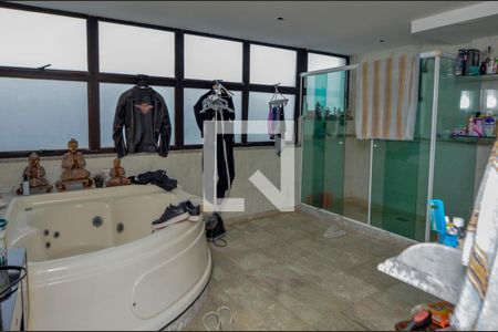 Apartamento à venda com 500m², 4 quartos e 2 vagas Apartamento à venda com 500m², 4 quartos e 2 vagasBanheiro