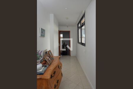 Apartamento à venda com 500m², 4 quartos e 2 vagas Apartamento à venda com 500m², 4 quartos e 2 vagasCorredor