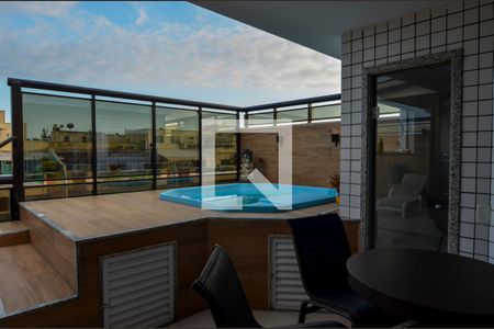 Apartamento à venda com 500m², 4 quartos e 2 vagas Apartamento à venda com 500m², 4 quartos e 2 vagasÁrea externa