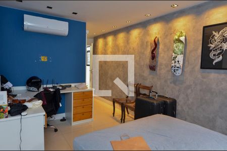 Apartamento à venda com 500m², 4 quartos e 2 vagas Apartamento à venda com 500m², 4 quartos e 2 vagasQuarto