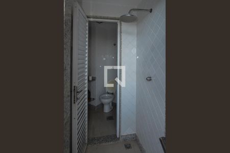 Apartamento à venda com 500m², 4 quartos e 2 vagas Apartamento à venda com 500m², 4 quartos e 2 vagasBanheiro