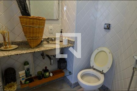 Apartamento à venda com 500m², 4 quartos e 2 vagas Apartamento à venda com 500m², 4 quartos e 2 vagasBanheiro
