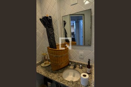 Apartamento à venda com 500m², 4 quartos e 2 vagas Apartamento à venda com 500m², 4 quartos e 2 vagasBanheiro