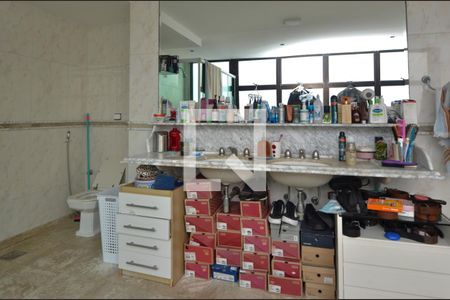 Apartamento à venda com 500m², 4 quartos e 2 vagas Apartamento à venda com 500m², 4 quartos e 2 vagasBanheiro