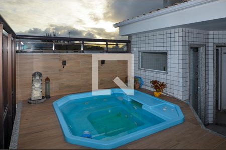 Apartamento à venda com 500m², 4 quartos e 2 vagas Apartamento à venda com 500m², 4 quartos e 2 vagasÁrea externa