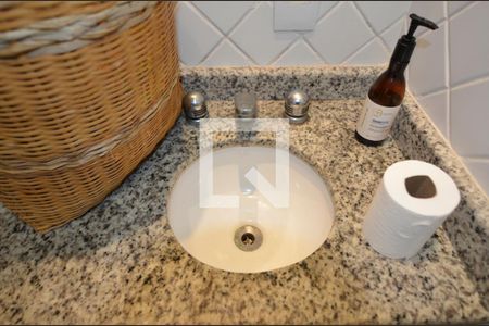 Apartamento à venda com 500m², 4 quartos e 2 vagas Apartamento à venda com 500m², 4 quartos e 2 vagasBanheiro