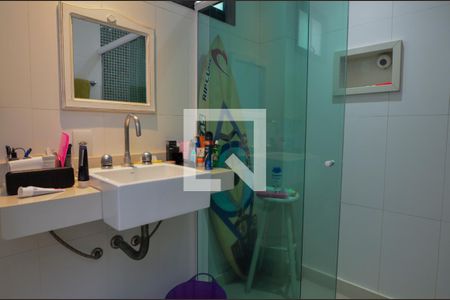 Apartamento à venda com 500m², 4 quartos e 2 vagas Apartamento à venda com 500m², 4 quartos e 2 vagasBanheiro