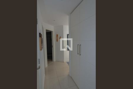 Apartamento à venda com 500m², 4 quartos e 2 vagas Apartamento à venda com 500m², 4 quartos e 2 vagasCorredor