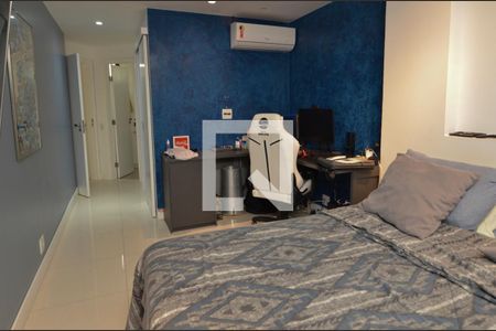 Apartamento à venda com 500m², 4 quartos e 2 vagas Apartamento à venda com 500m², 4 quartos e 2 vagasQuarto