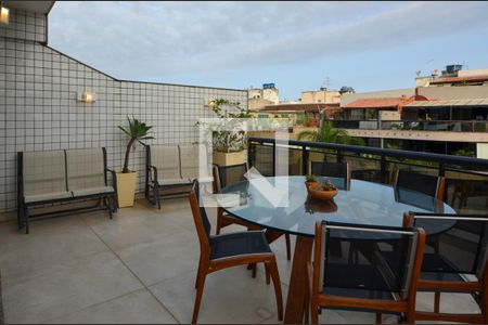 Apartamento à venda com 500m², 4 quartos e 2 vagas Apartamento à venda com 500m², 4 quartos e 2 vagasSacada