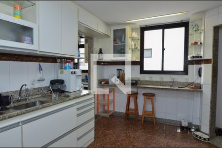 Apartamento à venda com 500m², 4 quartos e 2 vagas Apartamento à venda com 500m², 4 quartos e 2 vagasCozinha