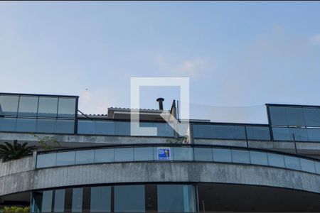 Apartamento à venda com 500m², 4 quartos e 2 vagas Apartamento à venda com 500m², 4 quartos e 2 vagasFachada